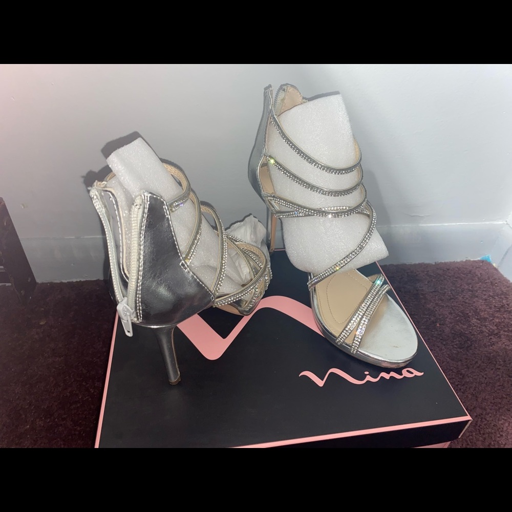 Cute sparkly heels - Picture 2 of 4